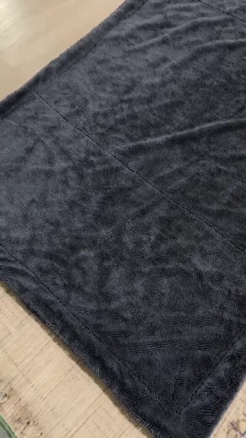 TopLEDverlichting.nl Super Auto Droogdoek XXL – Microvezel doek 60x160cm – Extreem Zacht – Zeer Absorberend 1200GSM – Droogt uw auto gemakkelijk en snel na het auto wassen – Streeploos resultaat – Voorkom Kalk druppels – Wasbaar foto 7